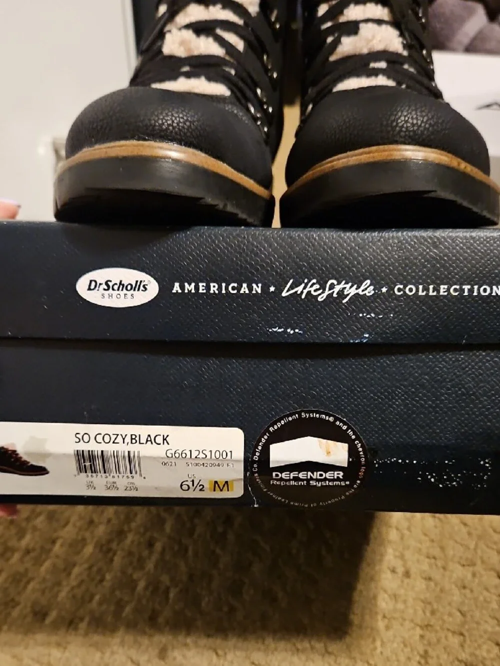 Dr. Scholl's Black Lace-Up Ankle Boots with Cream Faux-Shearling